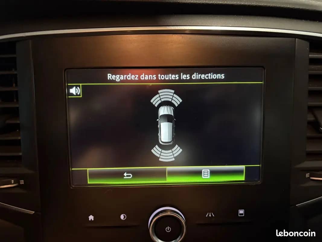 RENAULT MEGANE IV BERLINE BUSINESS TCe 100ch Energy / RÉVISION MARS 20 · photo 4