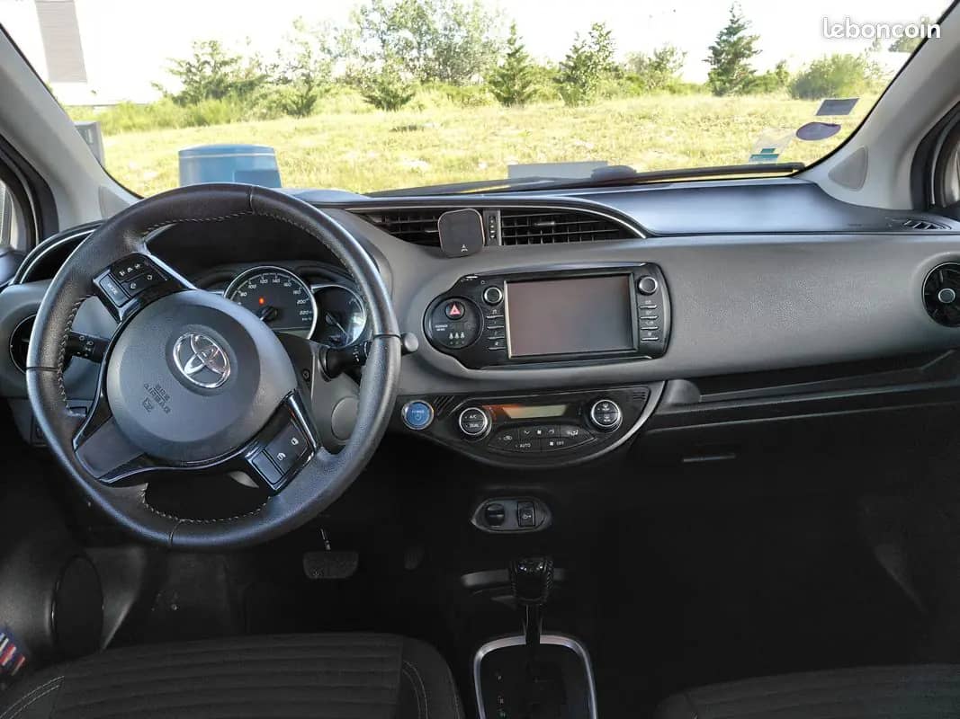 Toyota Yaris Hybride suivi ok · photo 3