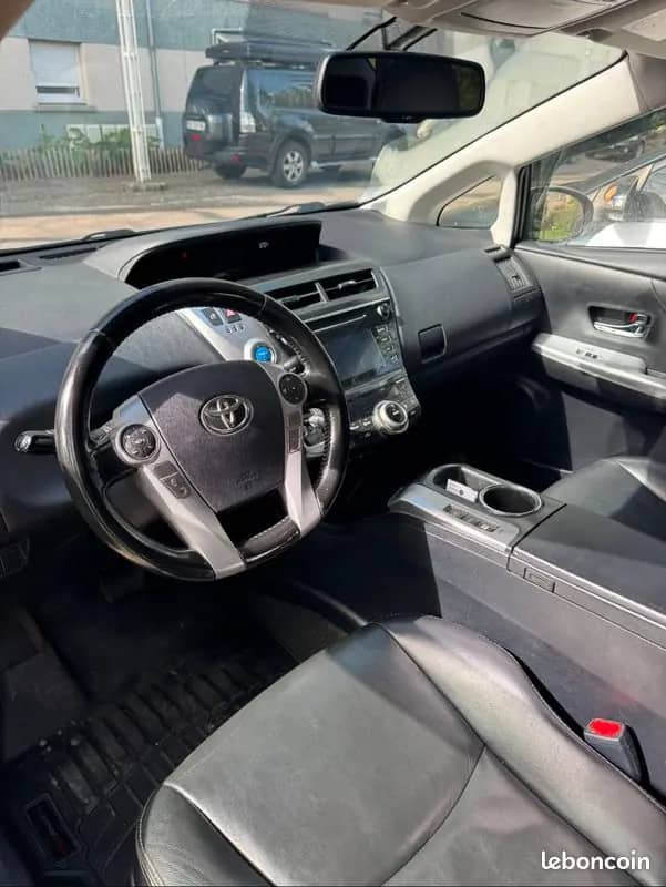 Toyota Prius plus jamais fait VTC · photo 3