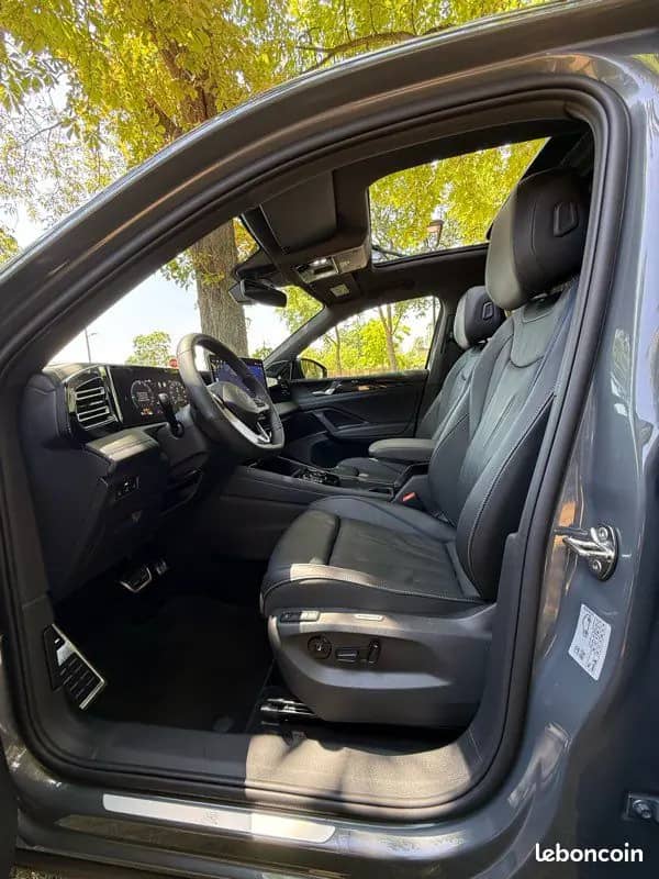 Nouvelle Volkswagen Tiguan R LINE 272cv toit ouvrant panoramique · photo 3