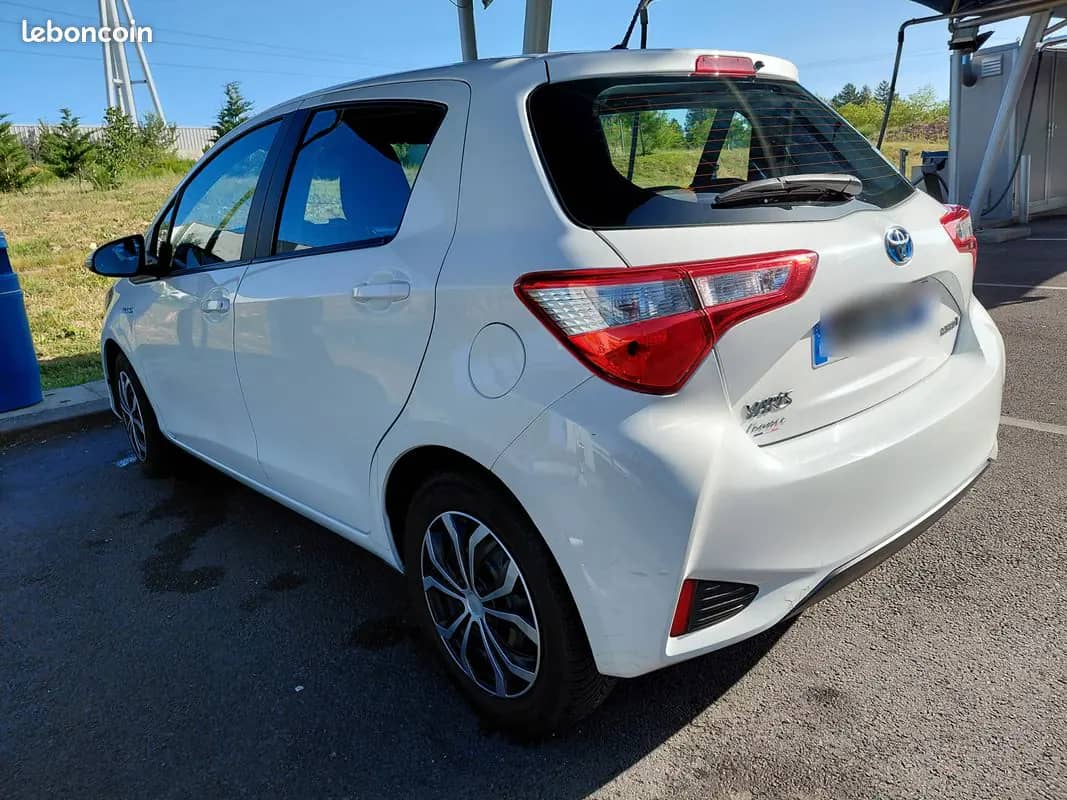Toyota Yaris Hybride suivi ok · photo 2