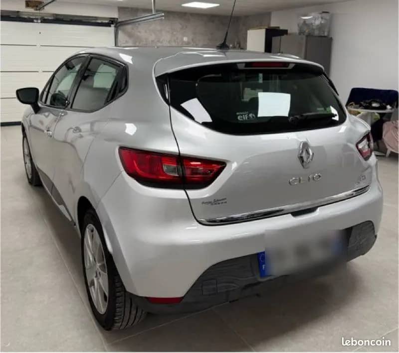 Renault Clio 4 / IV 5 Portes 1.5 dCi 90 cv · photo 3