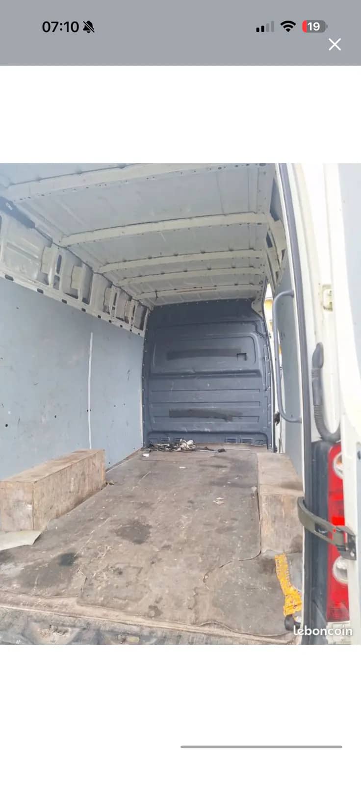 Volkswagen Crafter · photo 2