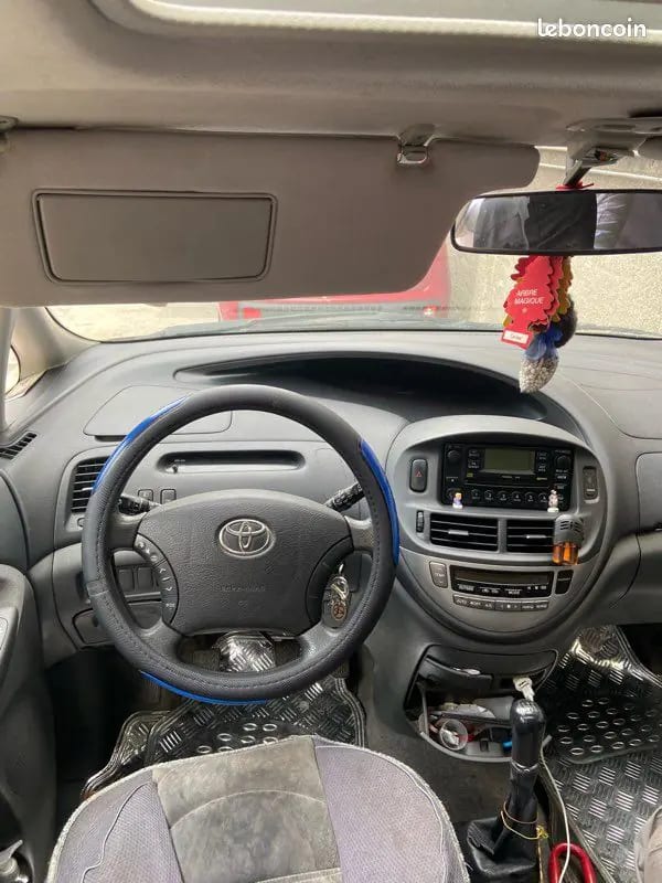 Toyota Previa 2005 · photo 1