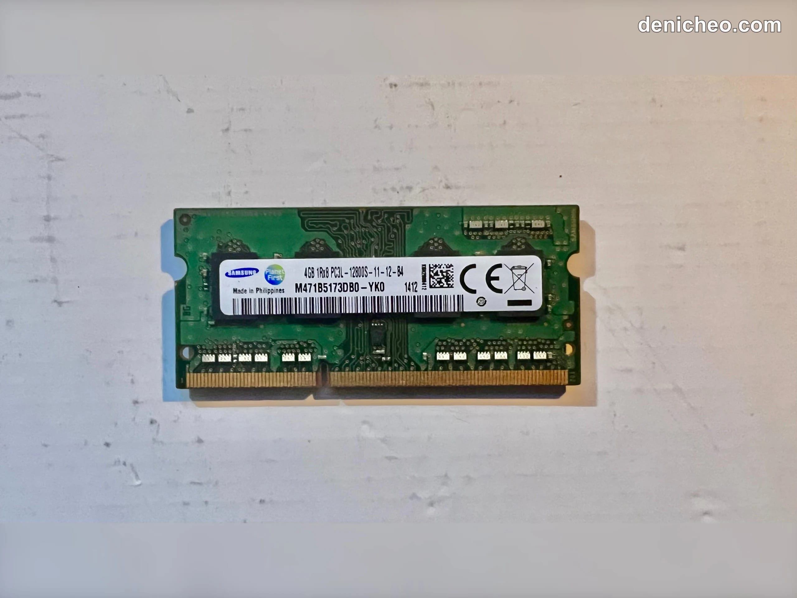 Samsung - Barrette/module mémoire vive RAM 4Go - DDR3L - SO-DIMM - PC3-12800S - 1600MHz - CL11 - 1.35V - Non-ECC - 1Rx8 · photo 1