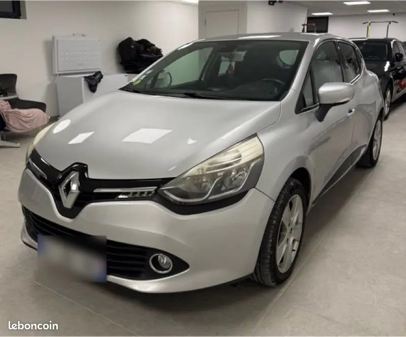 Renault Clio 4 / IV 5 Portes 1.5 dCi 90 cv · photo 1