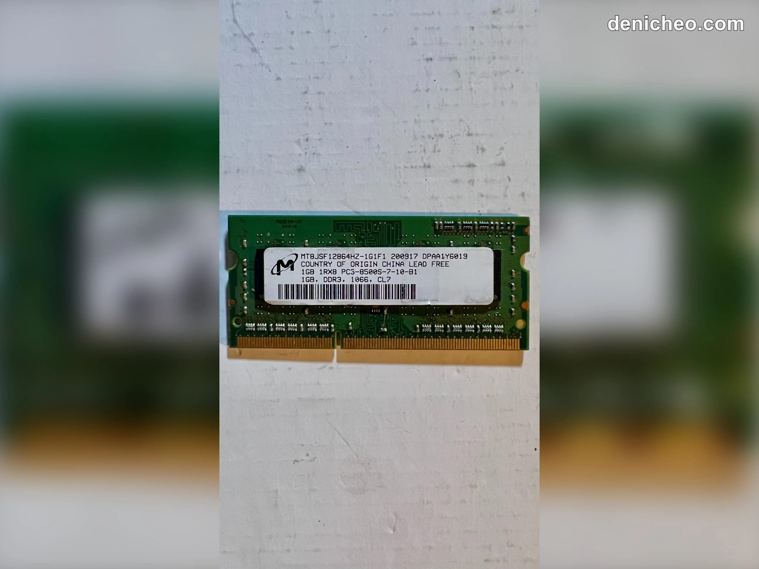 Micron Technology - Barrette/module mémoire vive RAM 1Go - DDR3 - SO-DIMM - PC3/8500S - 1066MHz - CL7 - 1.5V - 1Rx8 - MT · photo 1