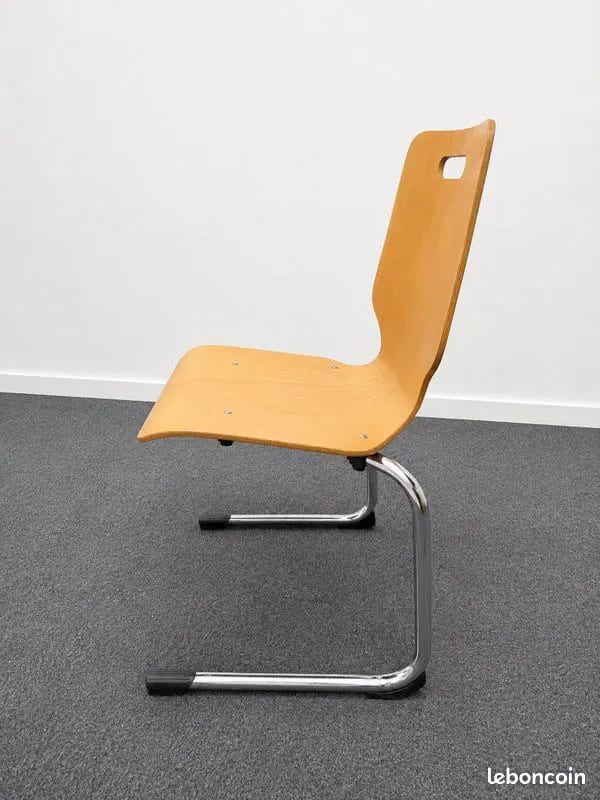 Chaise empilable professionnelle en bois – Structure chromée – Très ro · photo 1